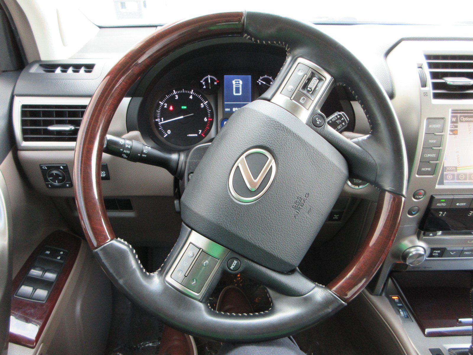Used 2019 Lexus GX 460 Premium AWD/4WD image 36