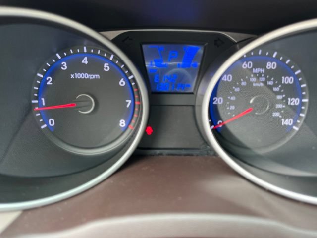 Used 2013 Hyundai Tucson Limited w/ Premium Pkg FWD image 19
