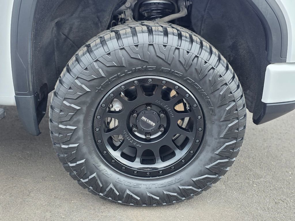 Used 2022 GMC Sierra 1500 AT4 w/ AT4 Premium Package image 8