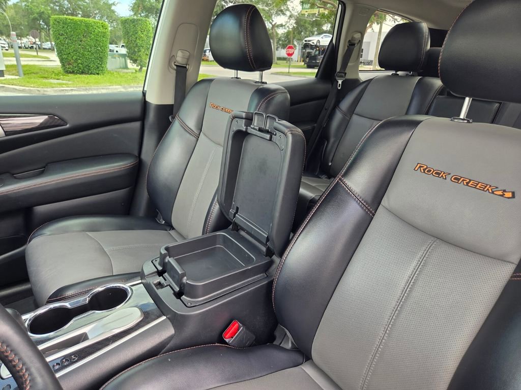 Used 2020 Nissan Pathfinder SL FWD image 24