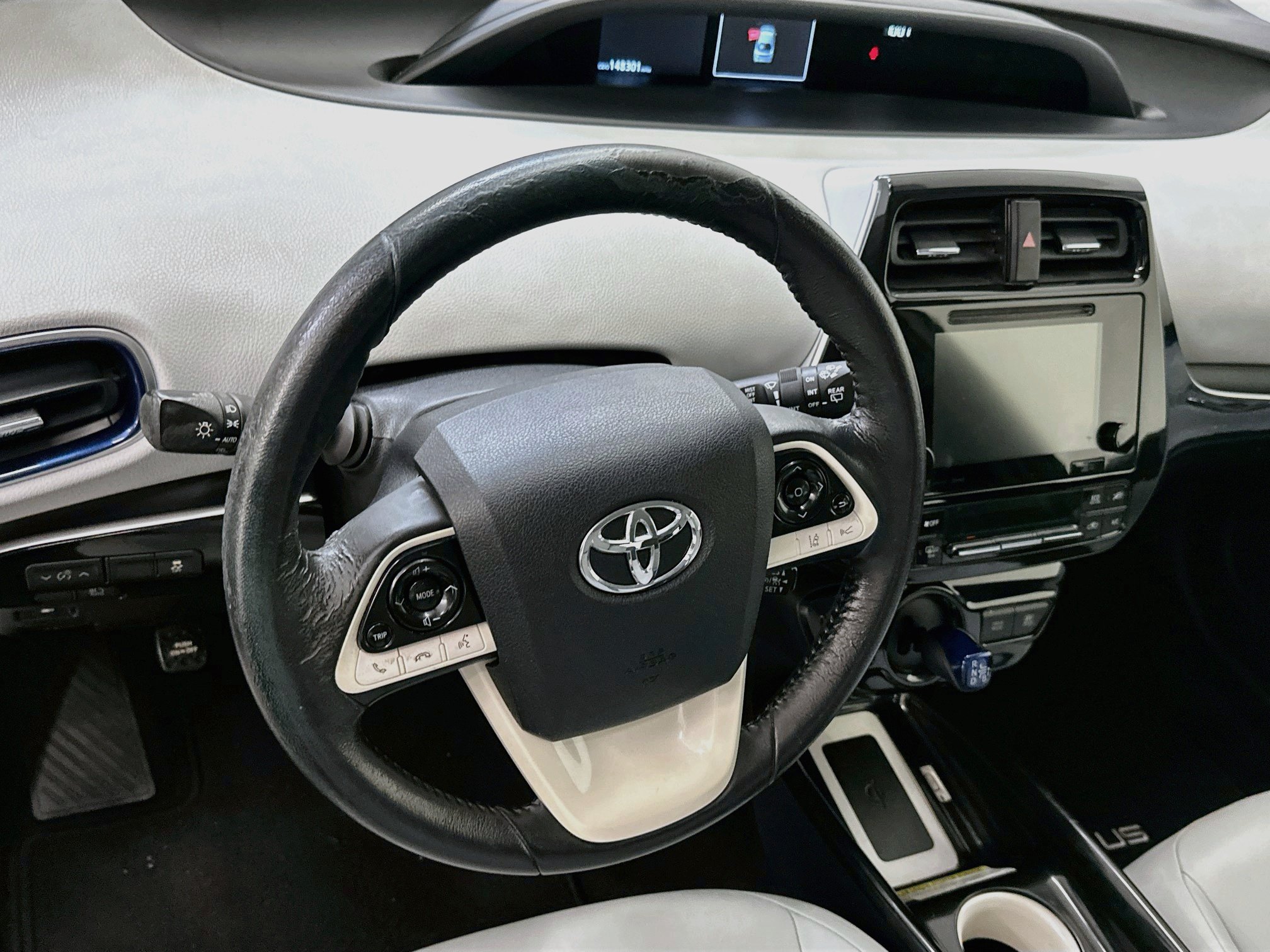 Used 2017 Toyota Prius Three Touring w/ Carpet Mat Package FWD image 18