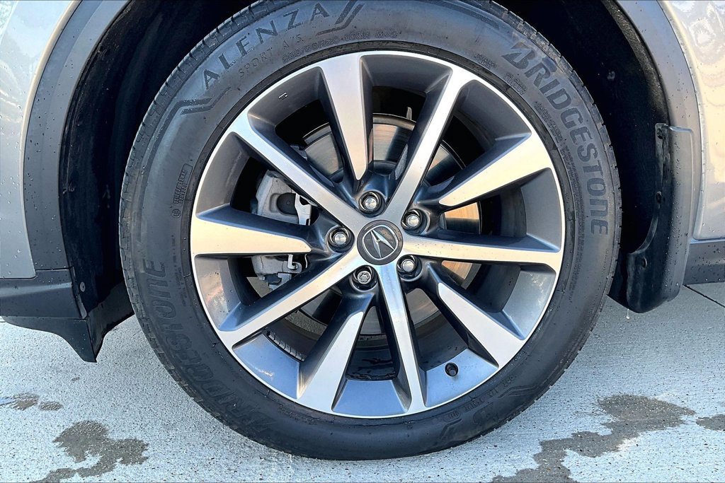 Certified 2025 Acura MDX w/ Technology Package FWD image 11