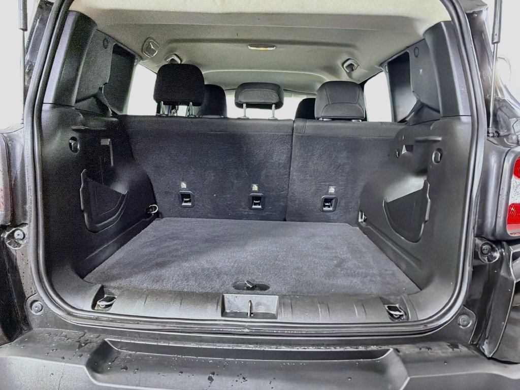 Used 2020 Jeep Renegade Sport FWD image 24