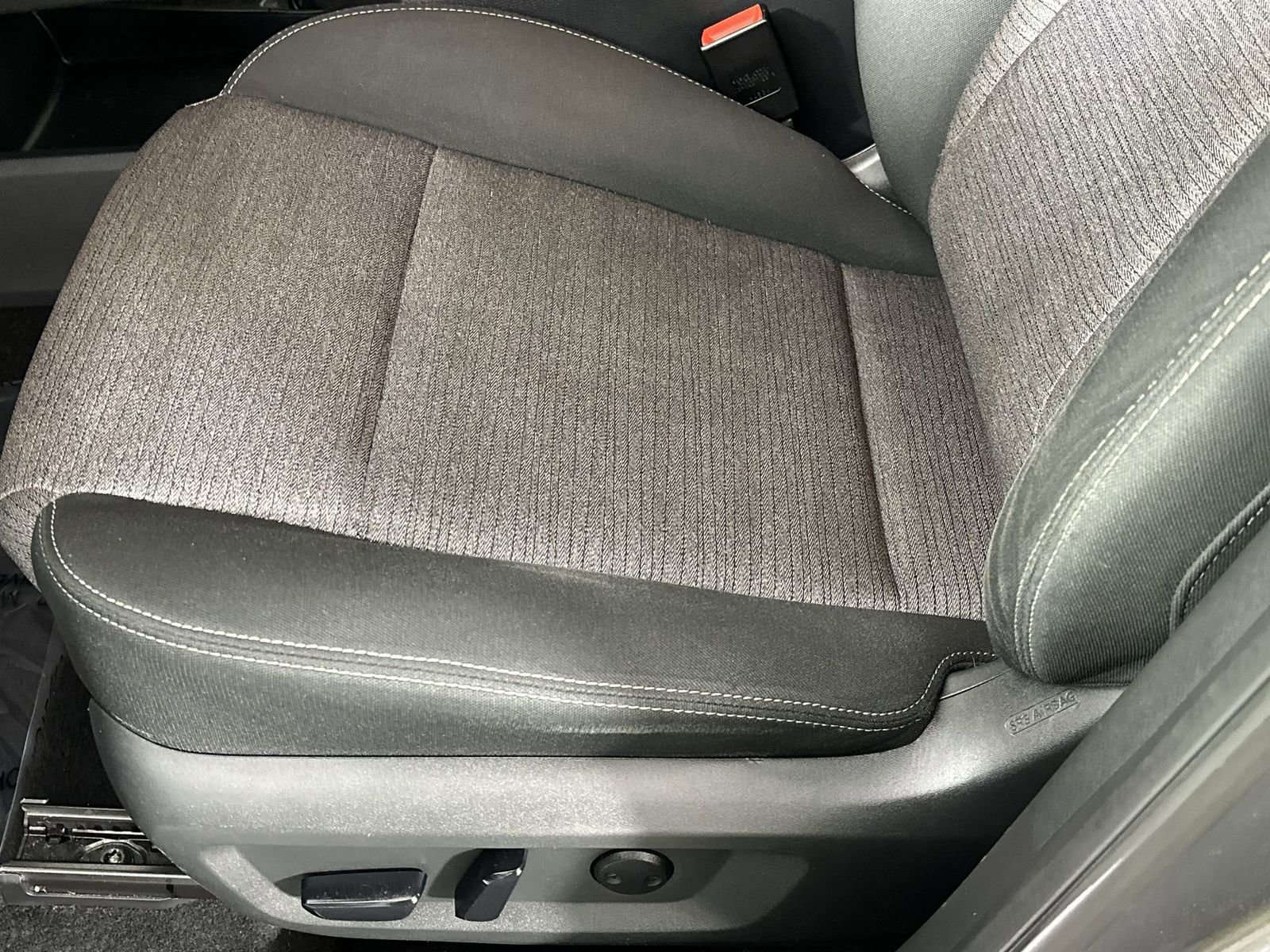 Used 2021 Nissan Rogue SV image 12