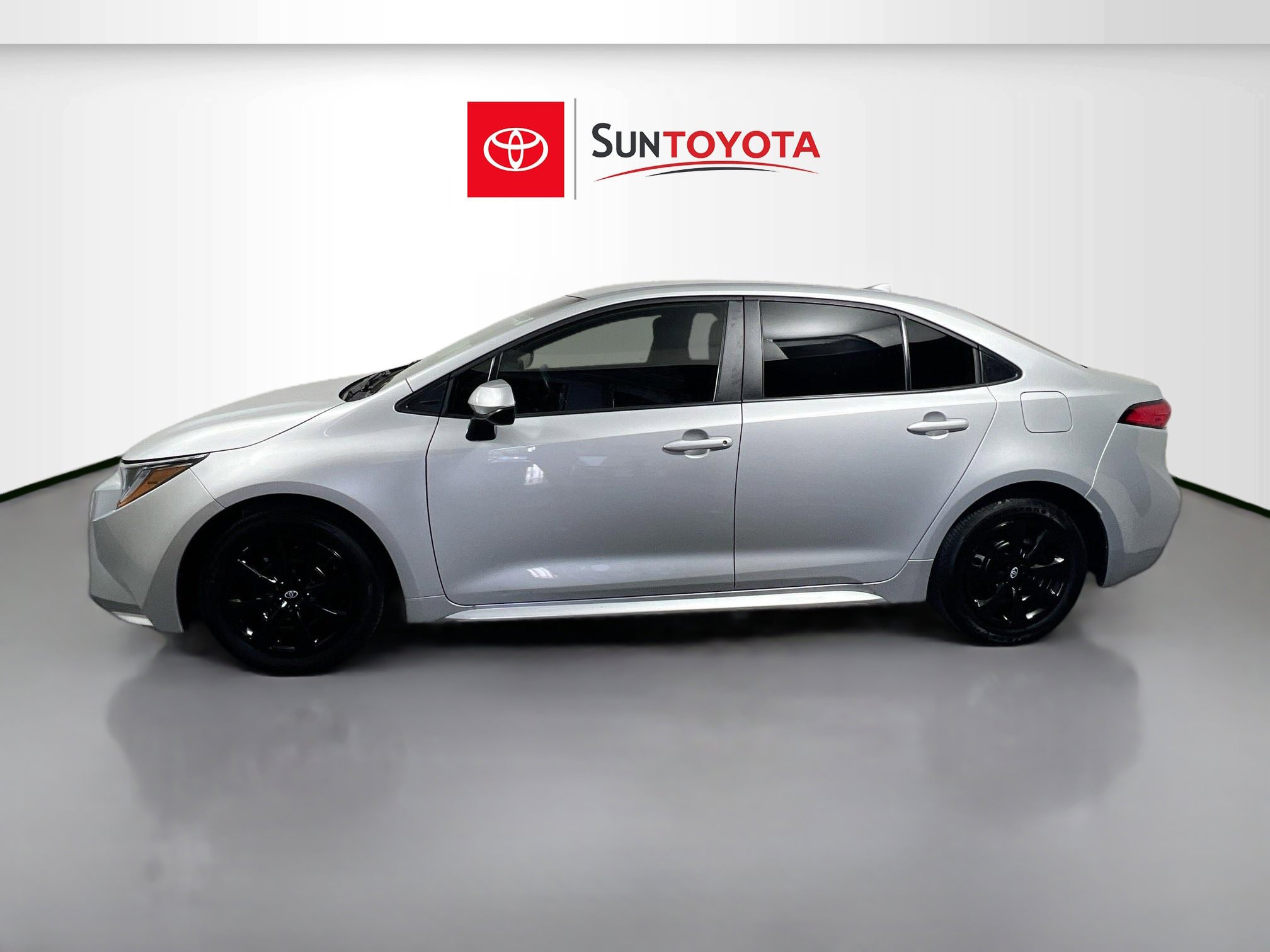 Used 2024 Toyota Corolla LE FWD image 7