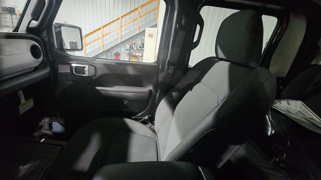 New 2026 Jeep Gladiator Willys image 11