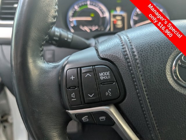 Used 2015 Toyota Highlander Limited Platinum AWD/4WD image 16