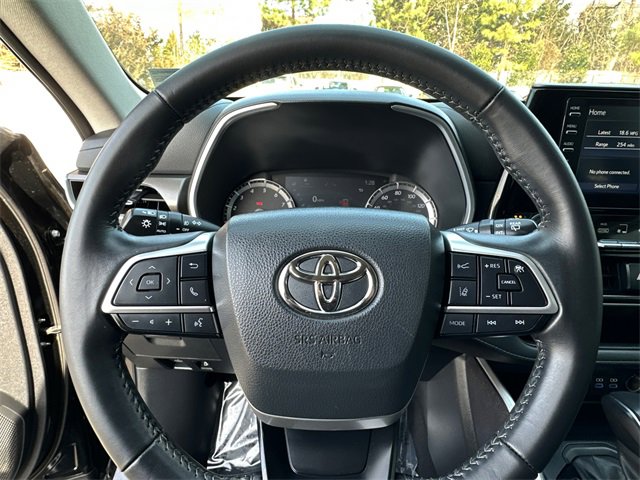 Certified 2022 Toyota Highlander XLE image 24