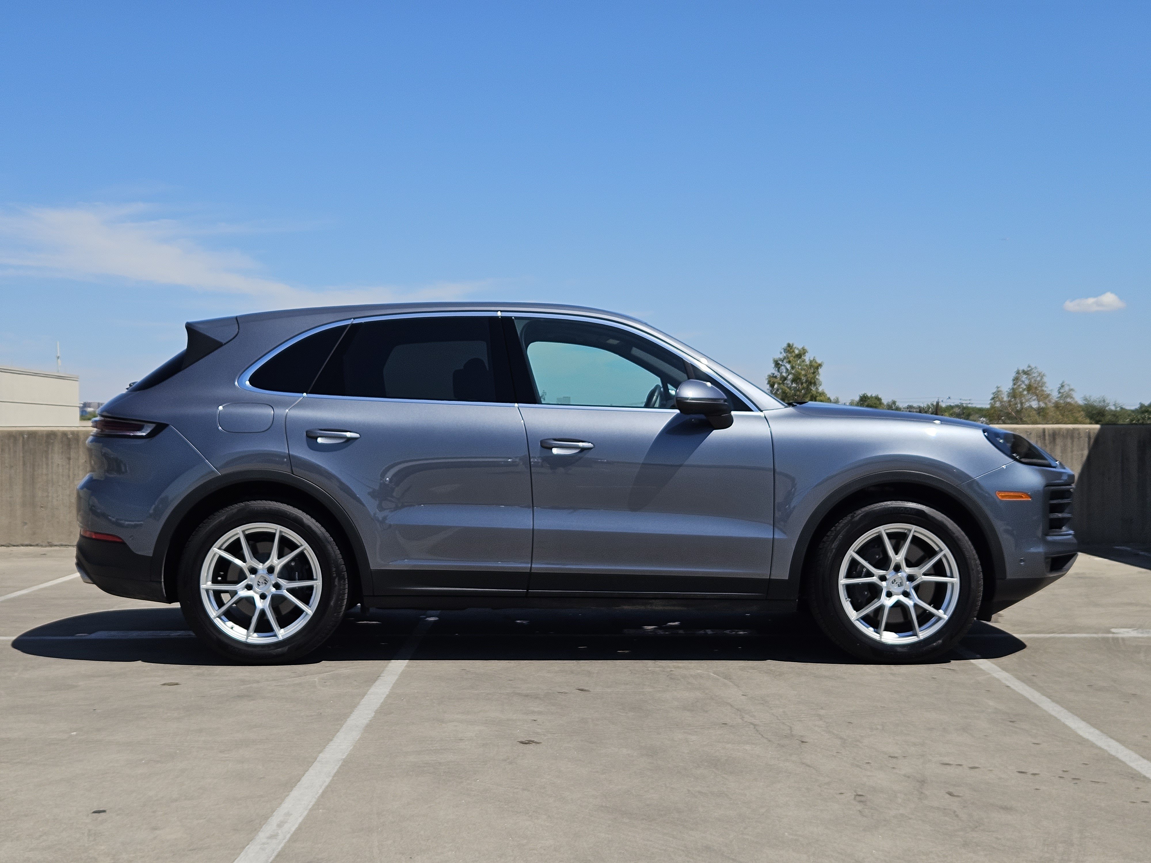 Certified 2026 Porsche Cayenne AWD/4WD image 9
