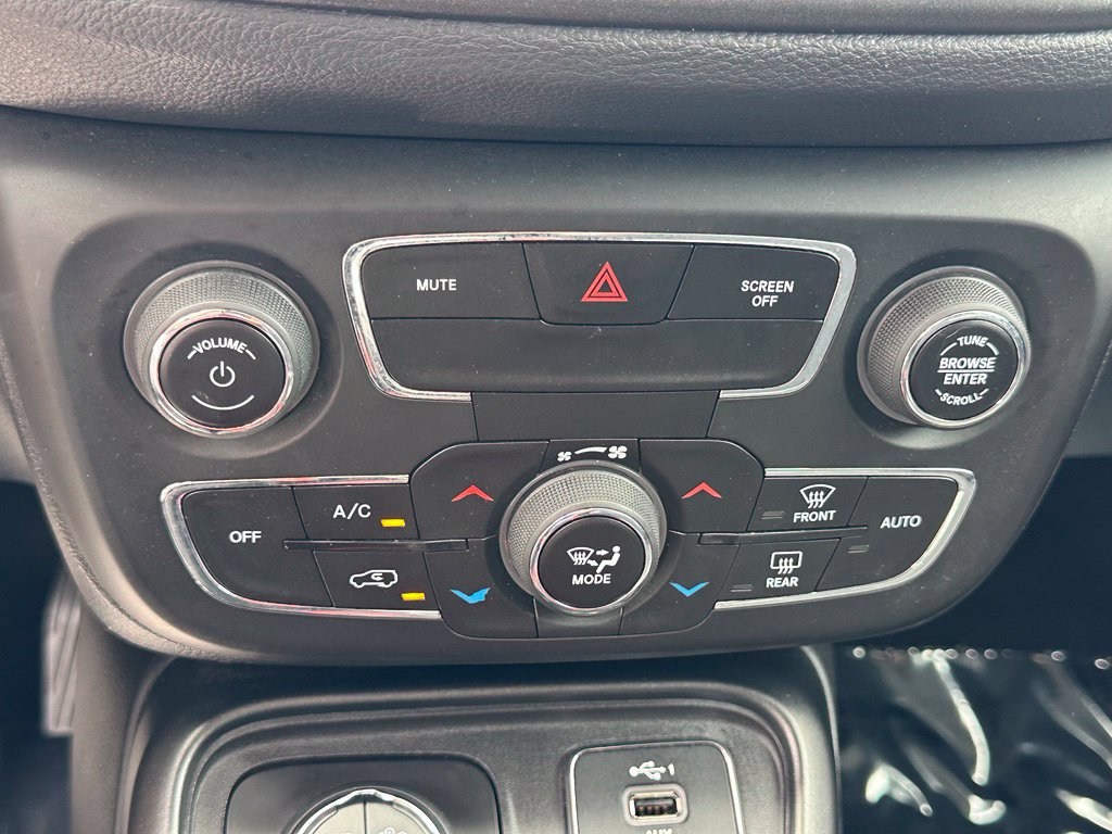 Used 2019 Jeep Compass Trailhawk AWD/4WD image 28