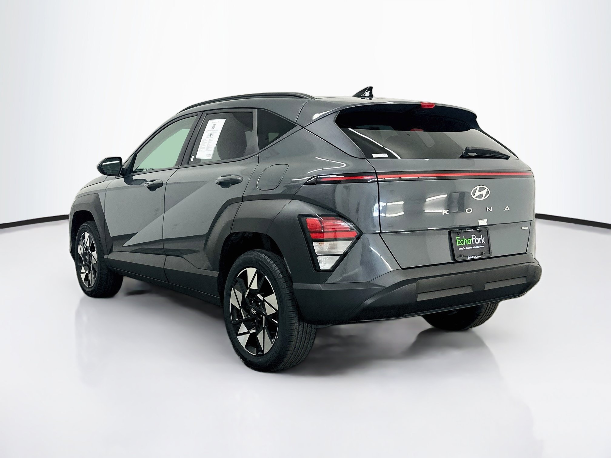 Used 2025 Hyundai Kona SEL AWD/4WD image 5