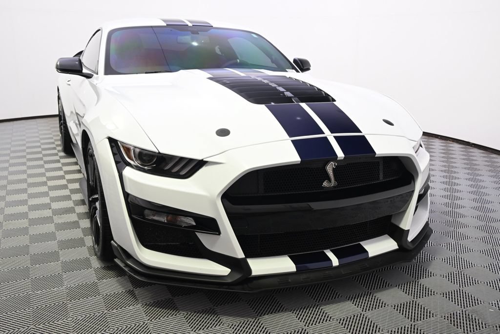 Used 2022 Ford Mustang Shelby GT500 w/ Technology Package RWD image 9