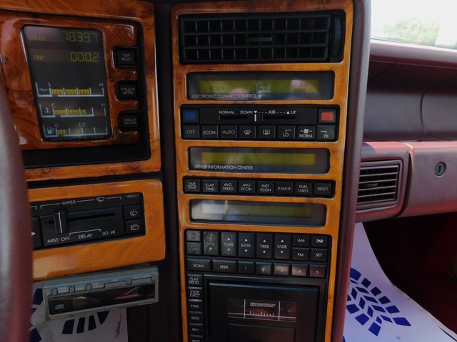 Used 1987 Cadillac Allante image 27