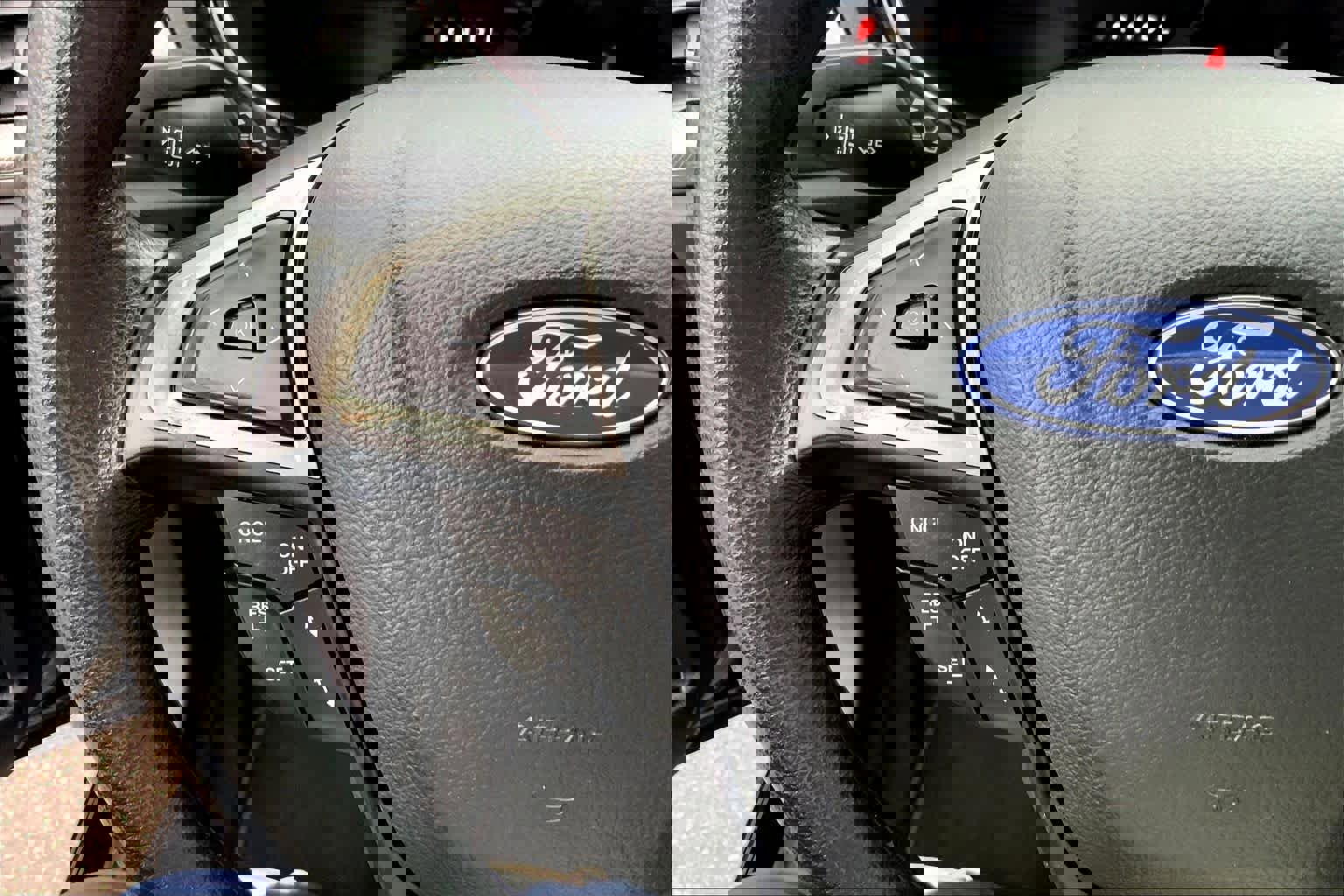 Used 2020 Ford Fusion SE image 19