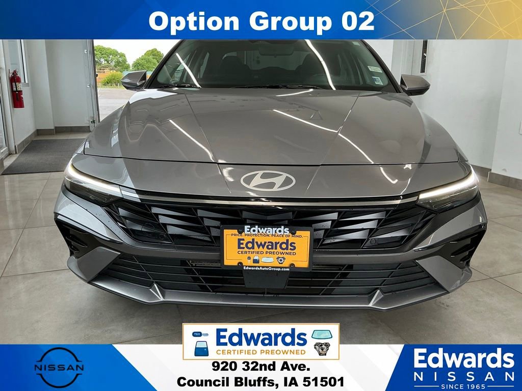 Used 2024 Hyundai Elantra SEL w/ Convenience Package FWD image 4