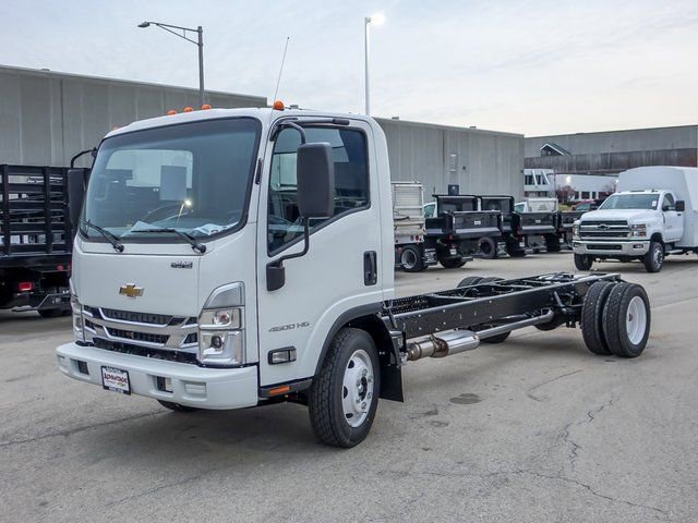 New 2025 Chevrolet Low Cab Forward image 7