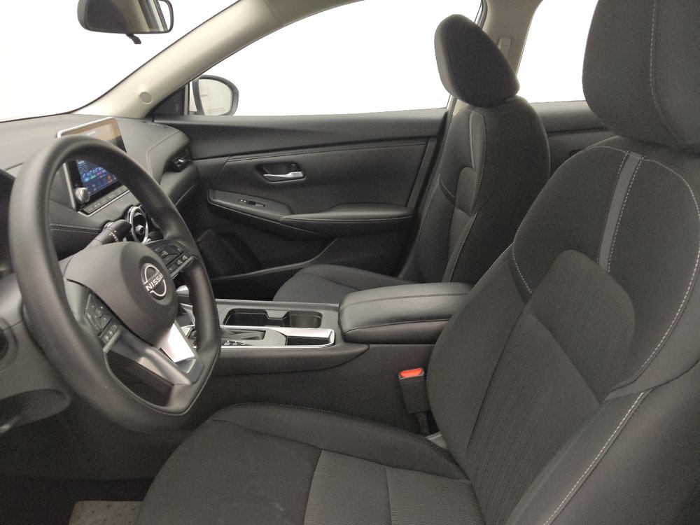 Used 2025 Nissan Sentra SV FWD image 17