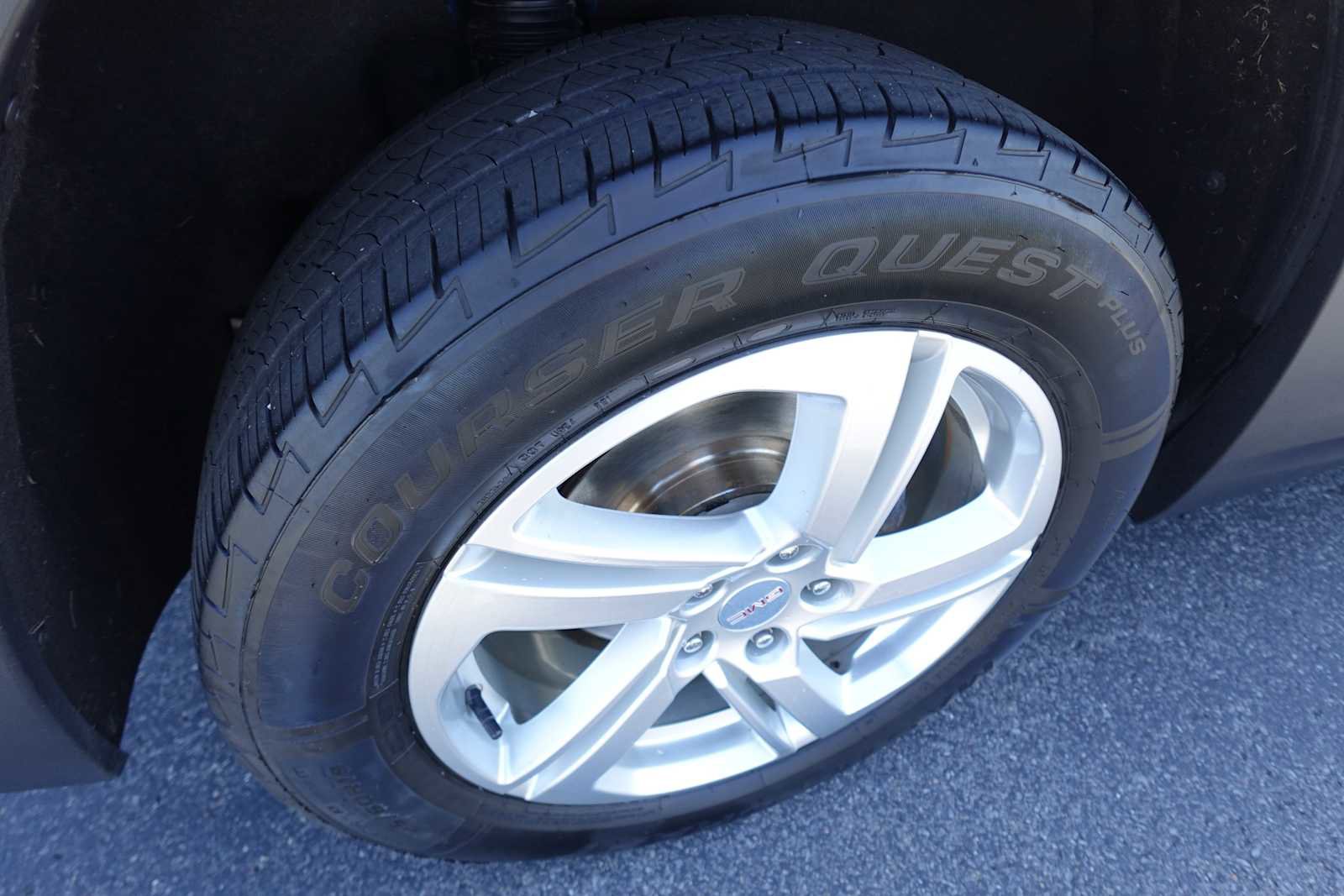 Used 2021 GMC Terrain SLE w/ Driver Convenience Package AWD/4WD image 35