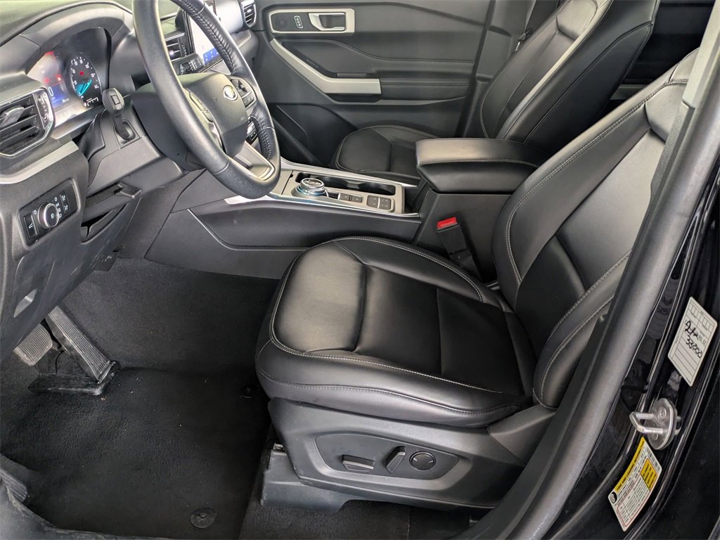 Used 2024 Ford Explorer XLT w/ Equipment Group 202A image 23