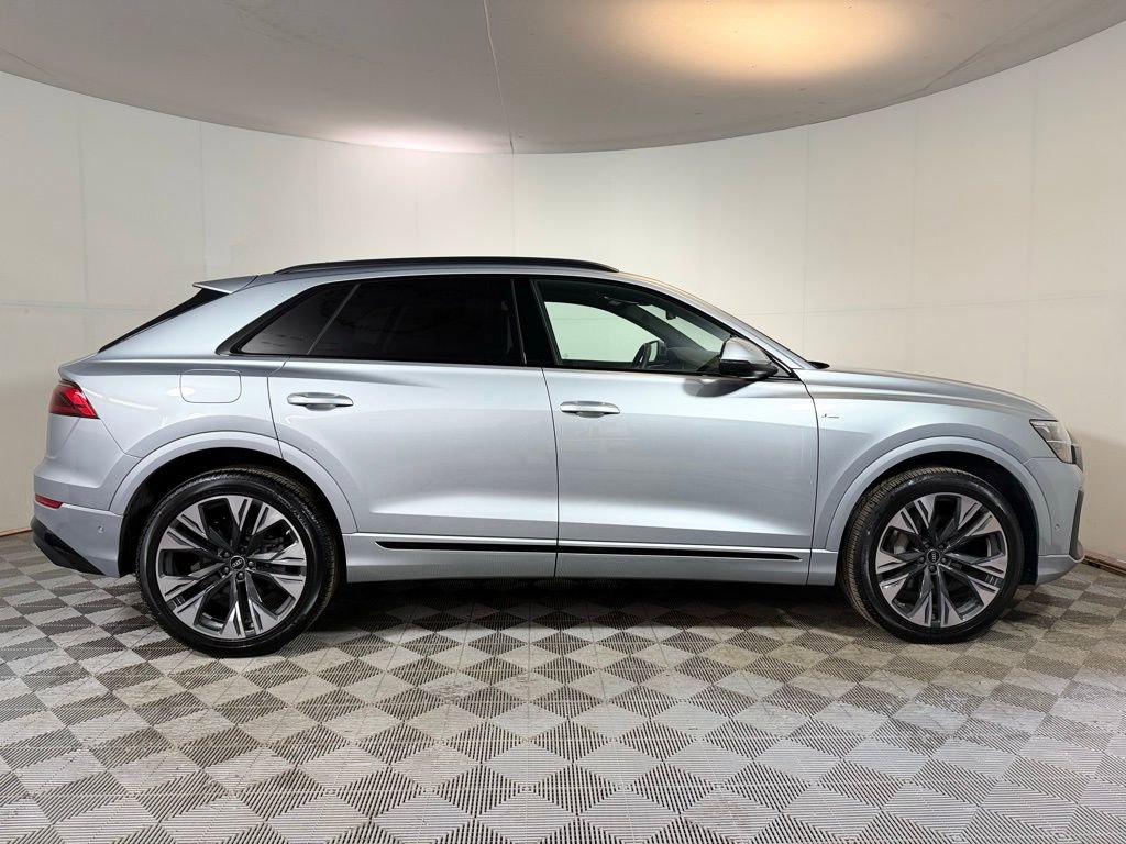 Used 2025 Audi Q8 Premium Plus image 8