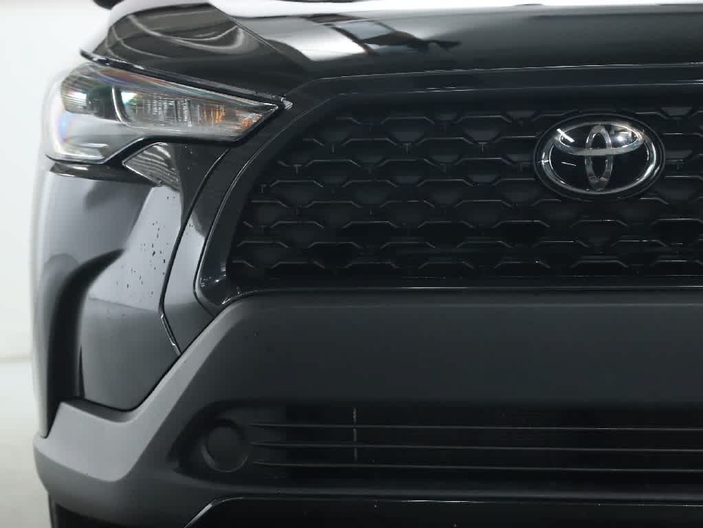 Certified 2024 Toyota Corolla Cross LE w/ Moonroof Package AWD/4WD image 6