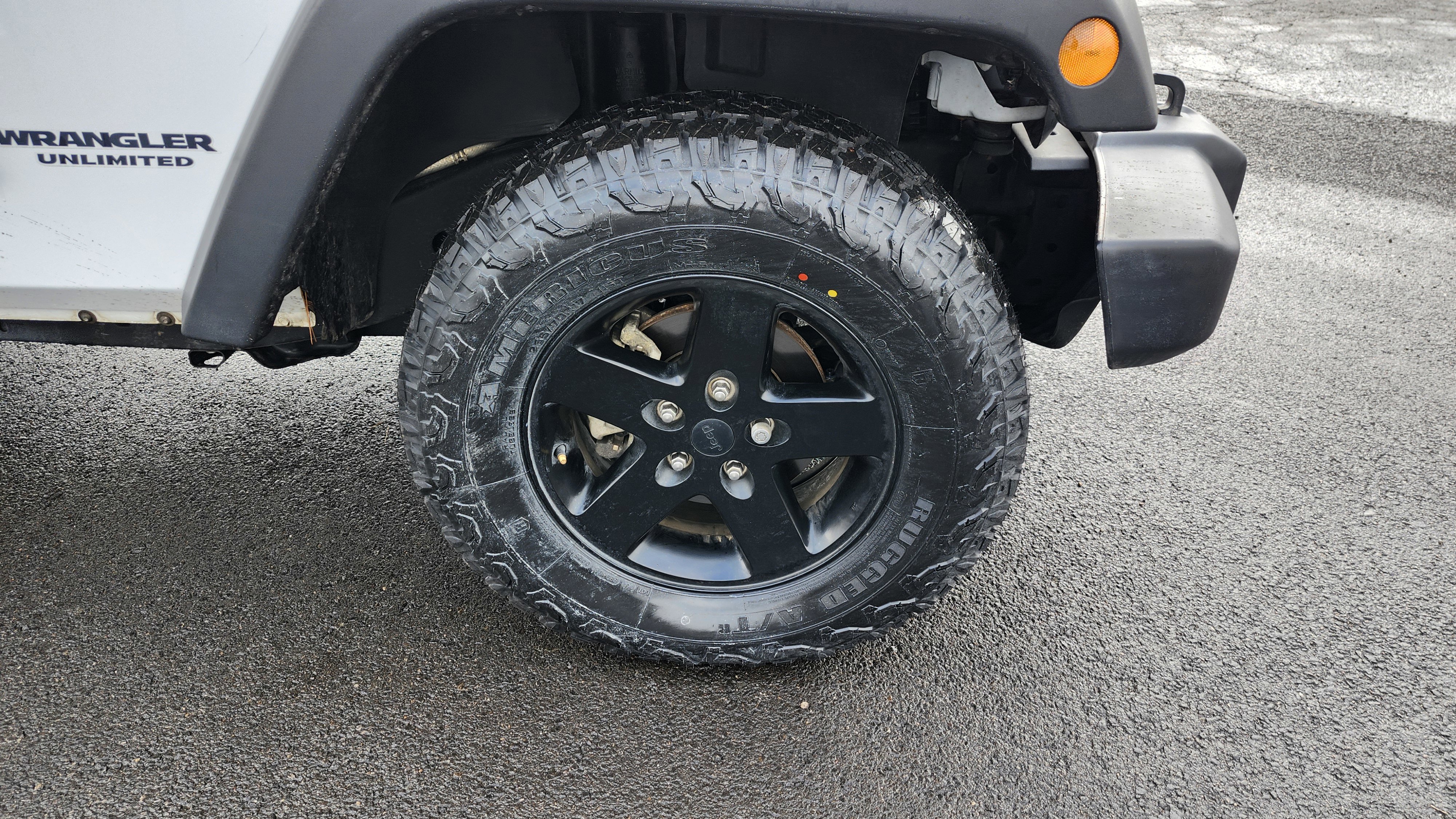 Used 2017 Jeep Wrangler Unlimited Sport image 9