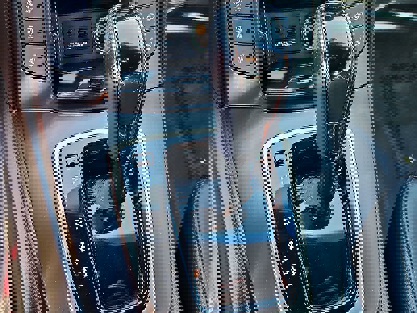 Used 2014 Hyundai Genesis 3.8 image 27