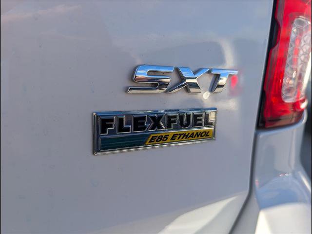 Used 2019 Dodge Grand Caravan SXT w/ Driver Convenience Group image 18