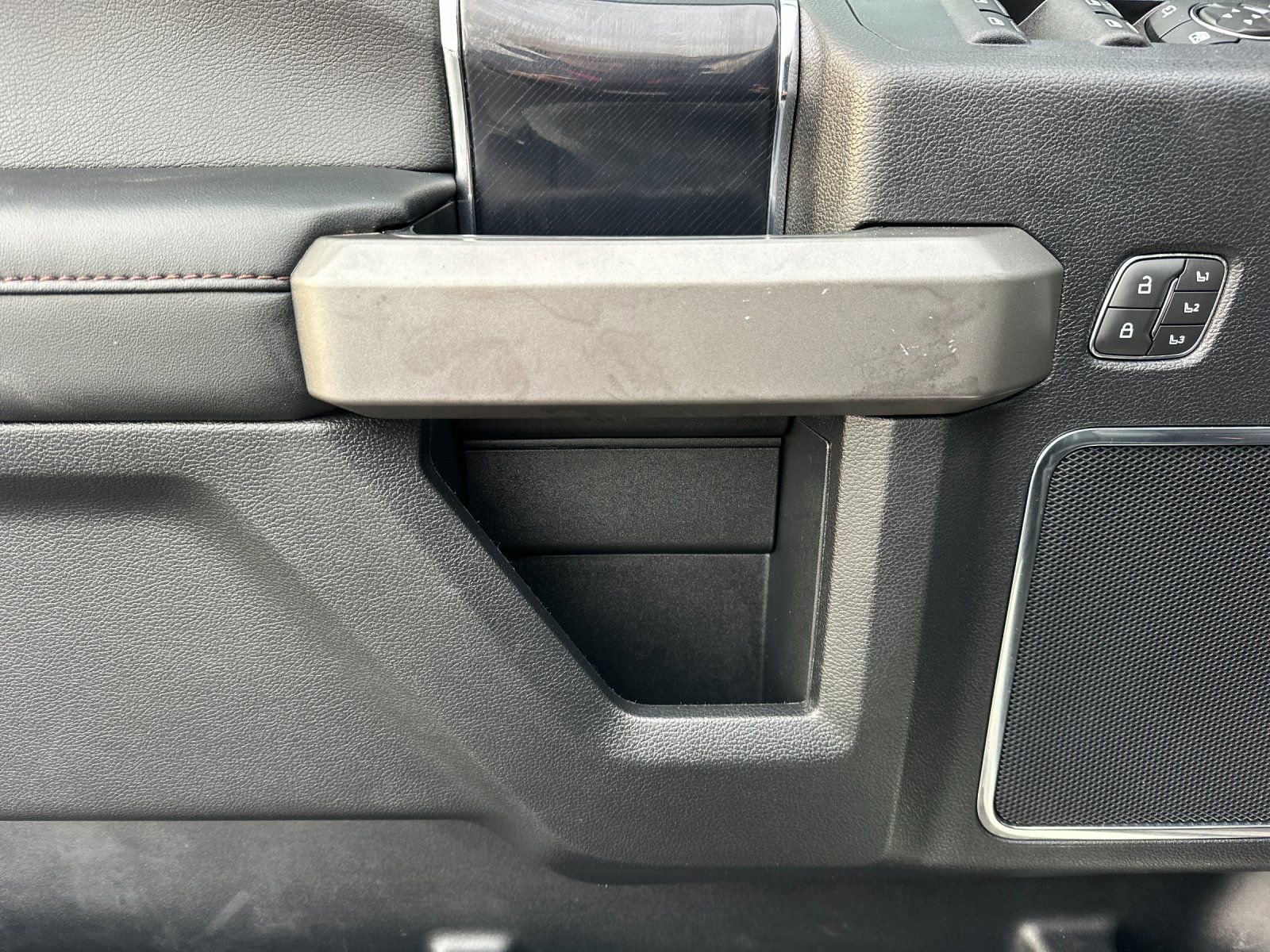 Used 2020 Ford F250 Platinum w/ Tremor Off-Road Package image 10