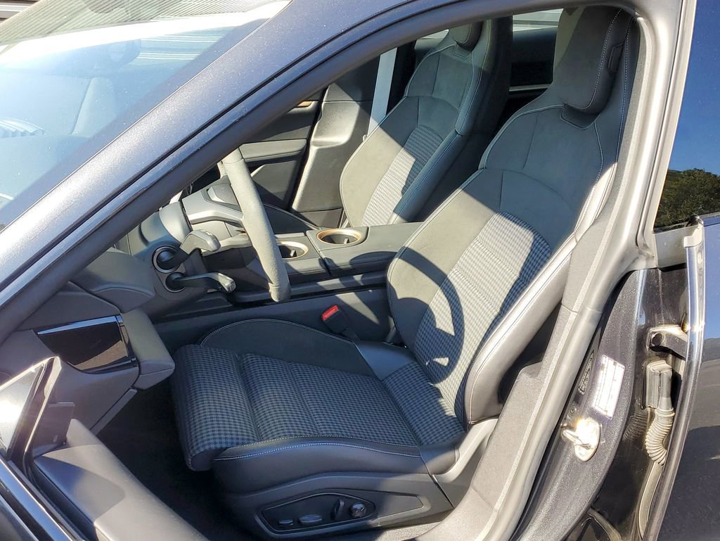 Certified 2025 Porsche Taycan 4S AWD/4WD image 5