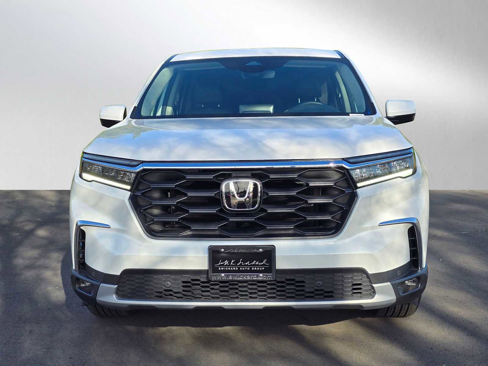 Used 2025 Honda Pilot EX-L image 8