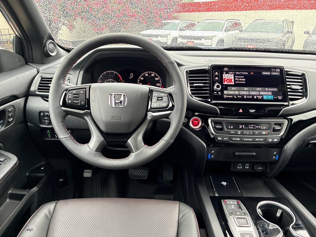 Used 2026 Honda Ridgeline Black Edition image 13