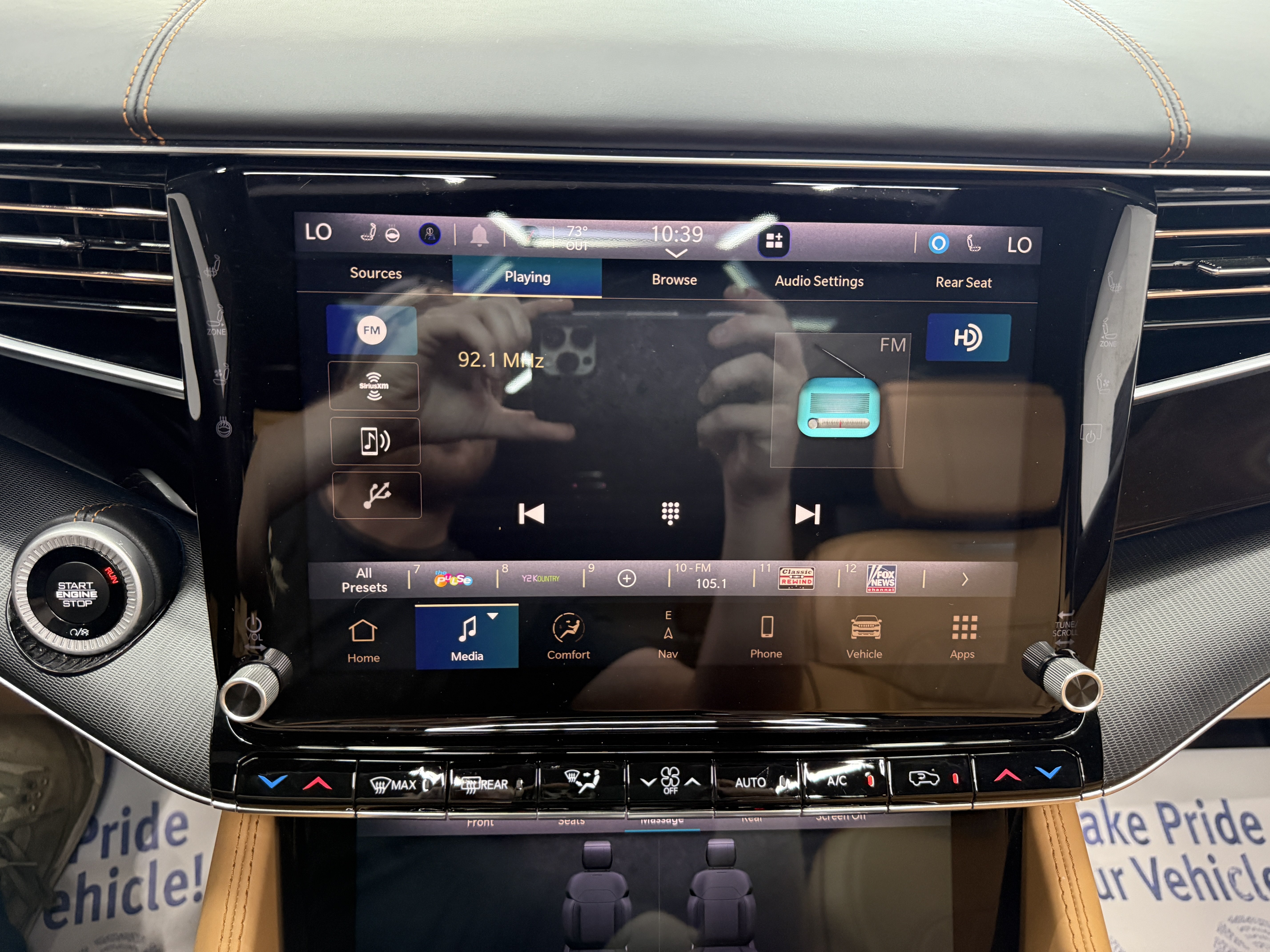 Used 2024 Jeep Grand Wagoneer Series III w/ Rear-Seat Entertainment Group AWD/4WD image 18