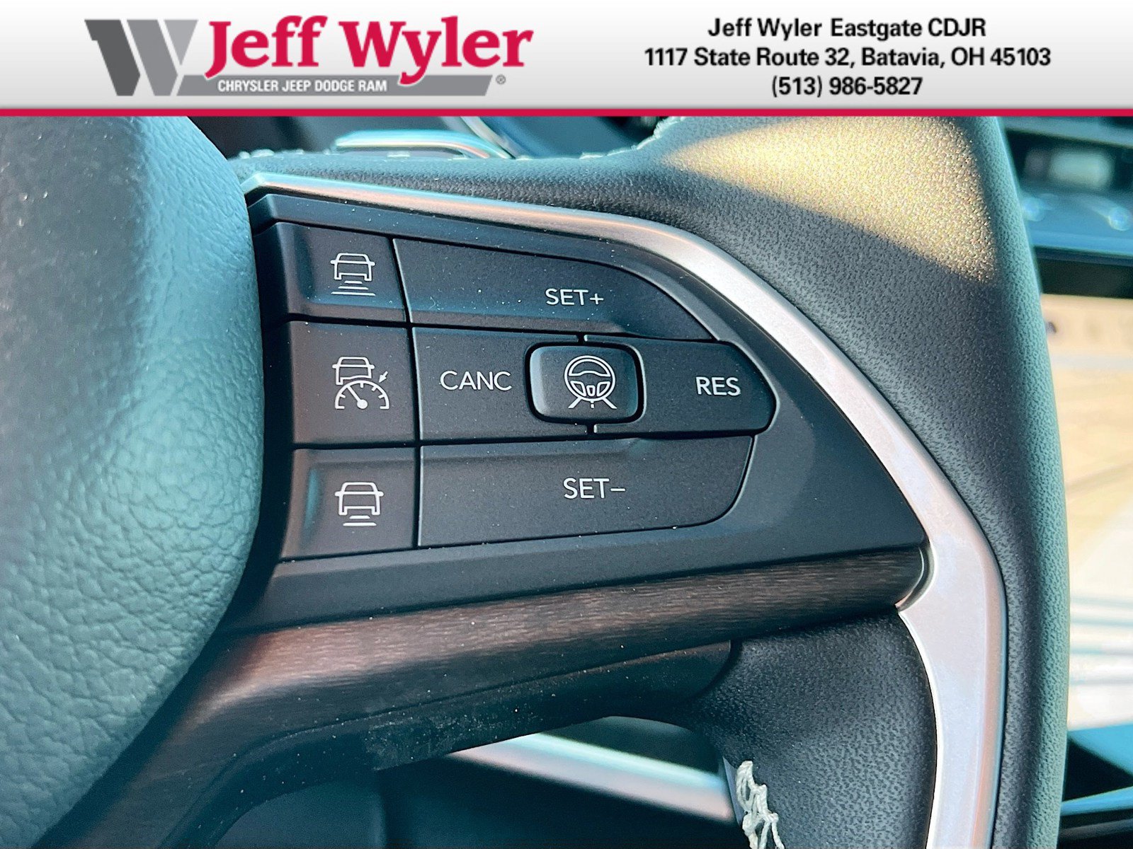 New 2026 Jeep Grand Cherokee Limited w/ Limited Altitude Package AWD/4WD image 16