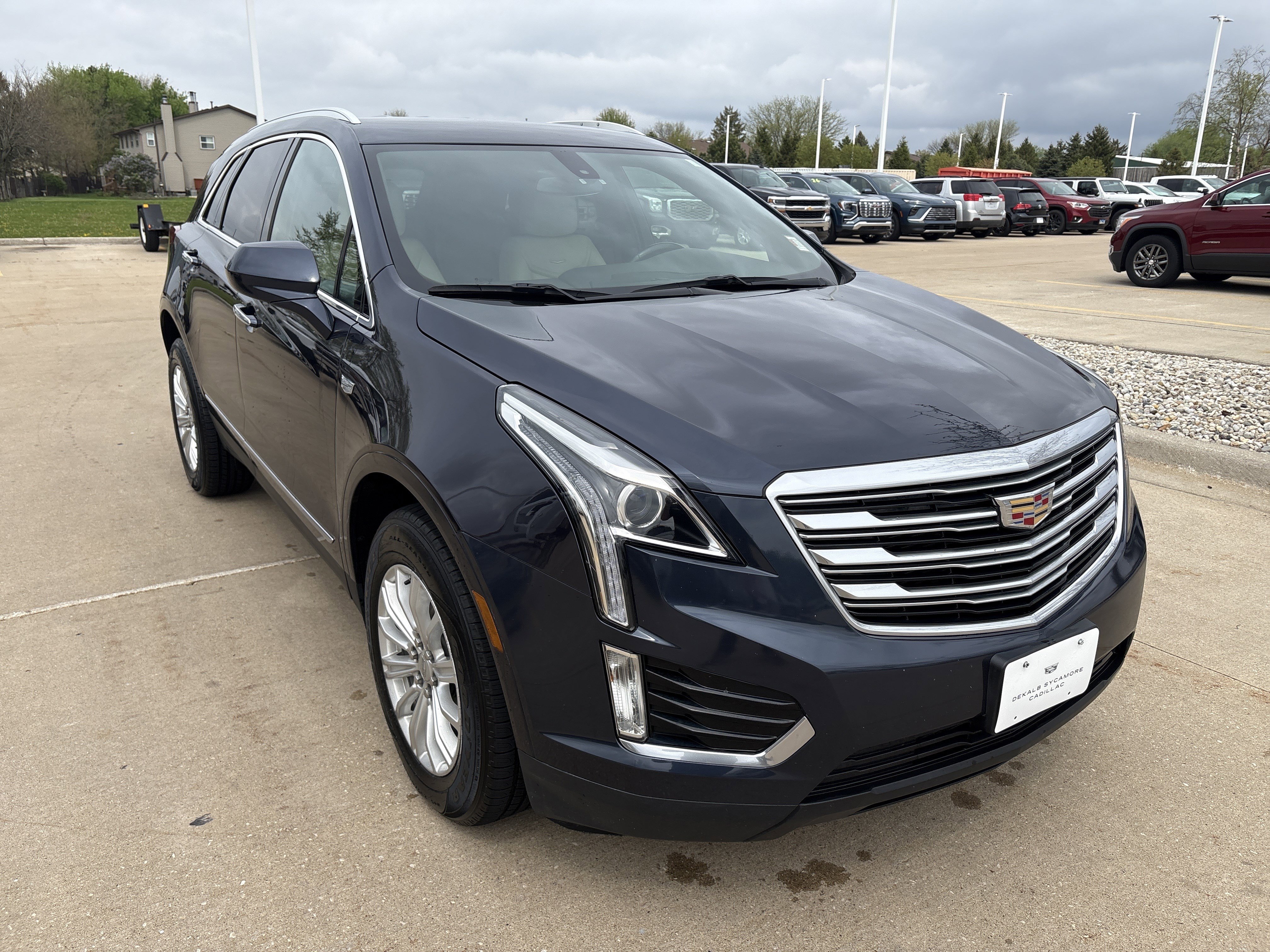 Used 2018 Cadillac XT5 AWD image 1
