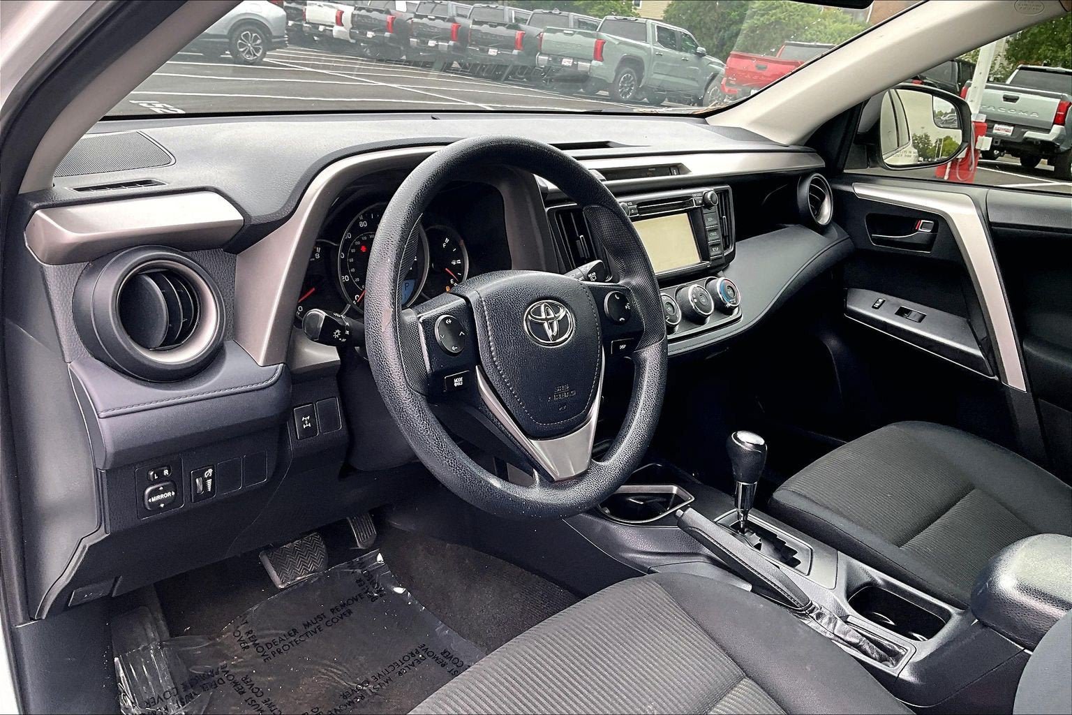 Used 2016 Toyota RAV4 LE AWD/4WD image 13