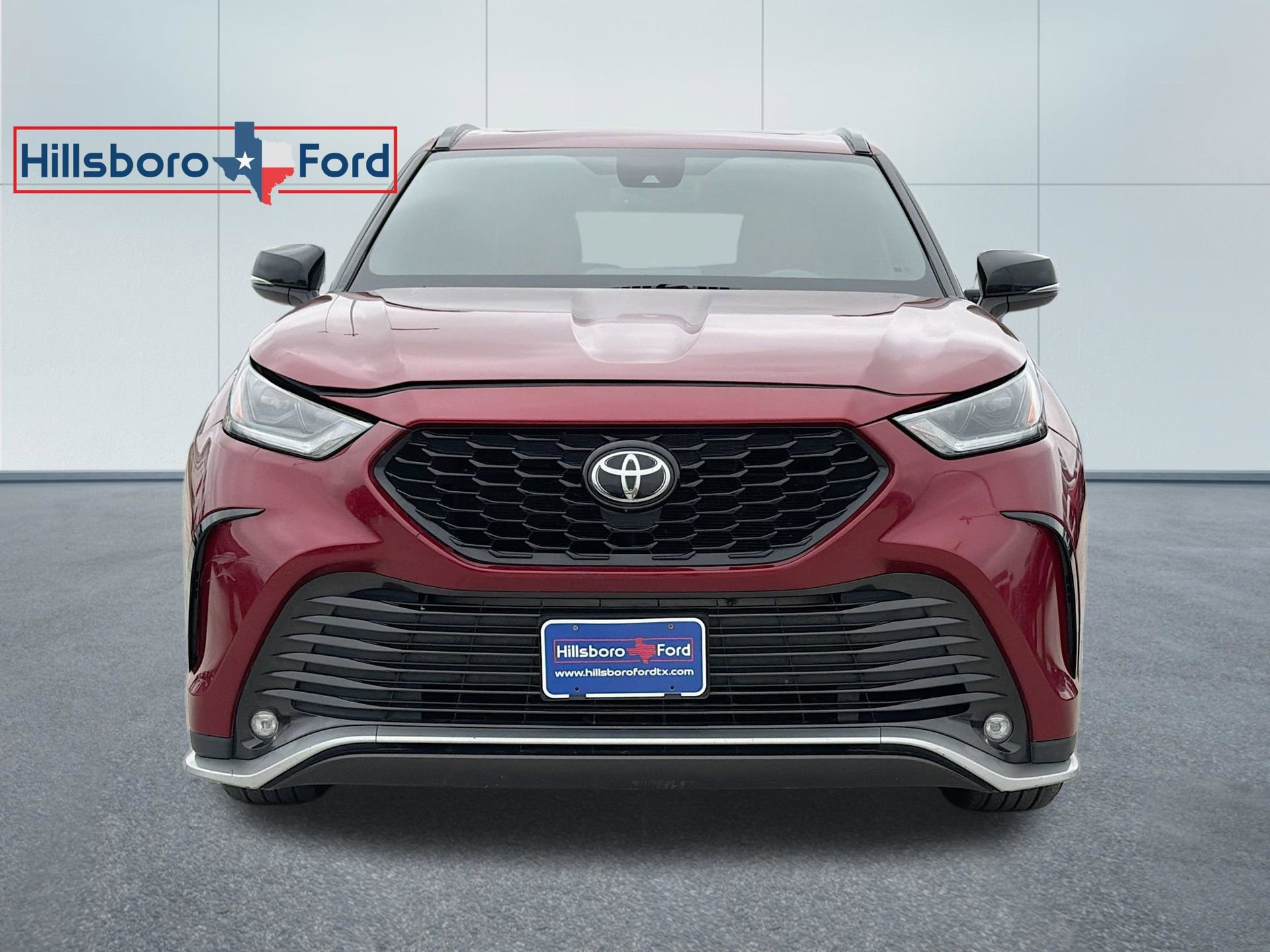 Used 2021 Toyota Highlander XSE image 2