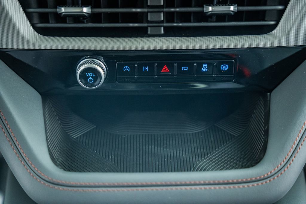 New 2026 Ford Explorer Active RWD image 23
