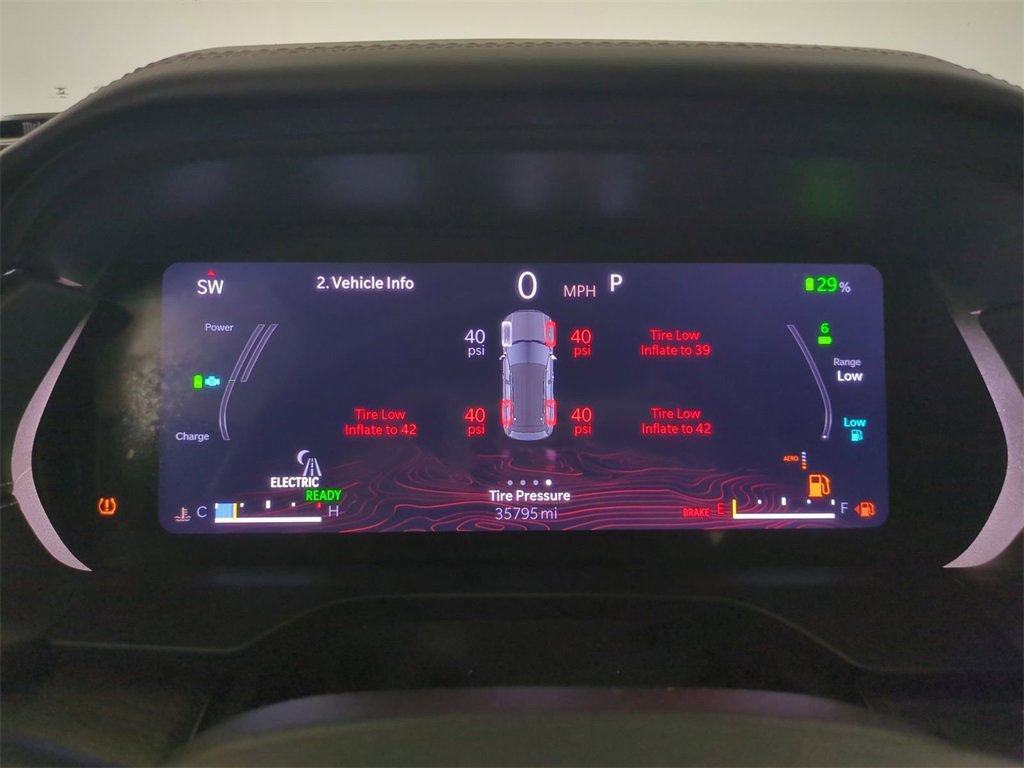 Used 2022 Jeep Grand Cherokee Overland w/ Advanced Protech Group III image 35