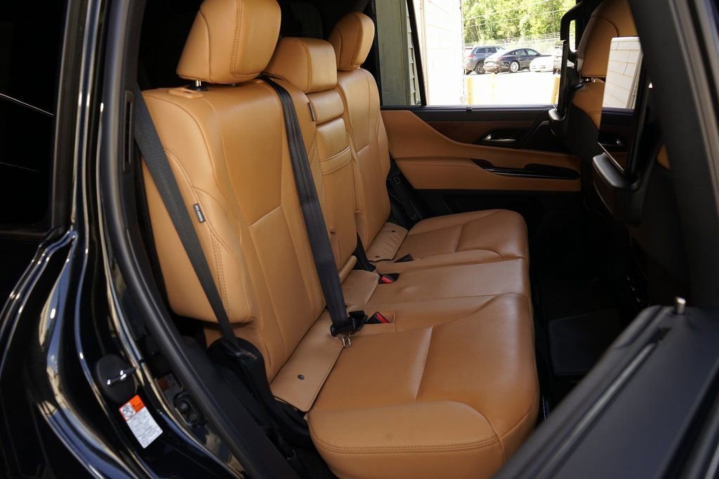 Used 2026 Lexus LX 600 4WD w/ Accessory Package (Z1) image 22