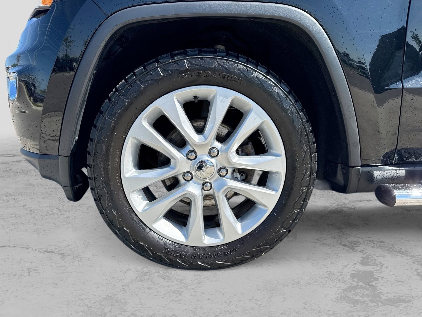 Used 2017 Jeep Grand Cherokee Limited AWD/4WD image 16