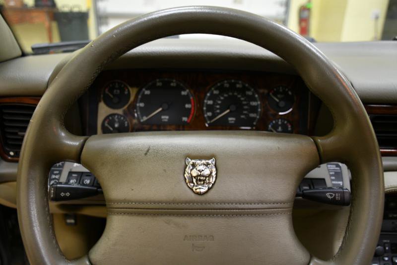 Used 1997 Jaguar XJ6 RWD image 37
