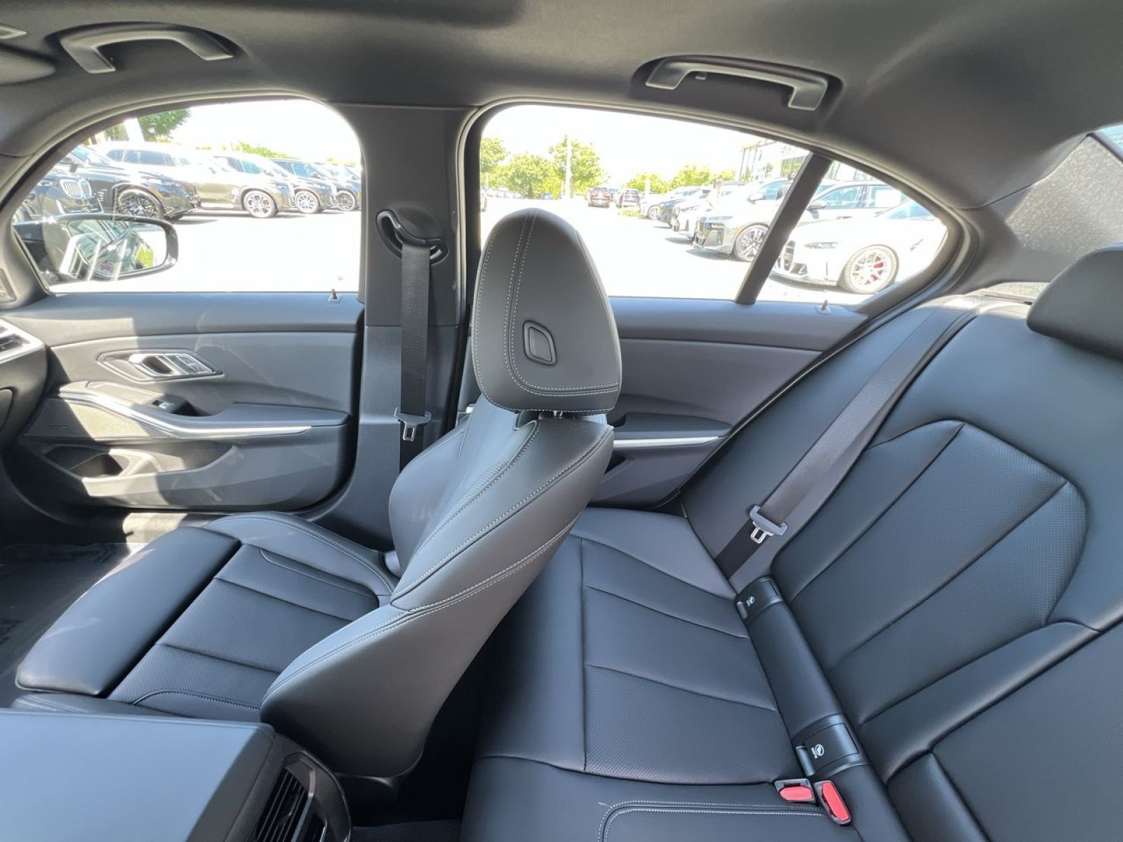 Used 2025 BMW M340i xDrive w/ Premium Package AWD/4WD image 3
