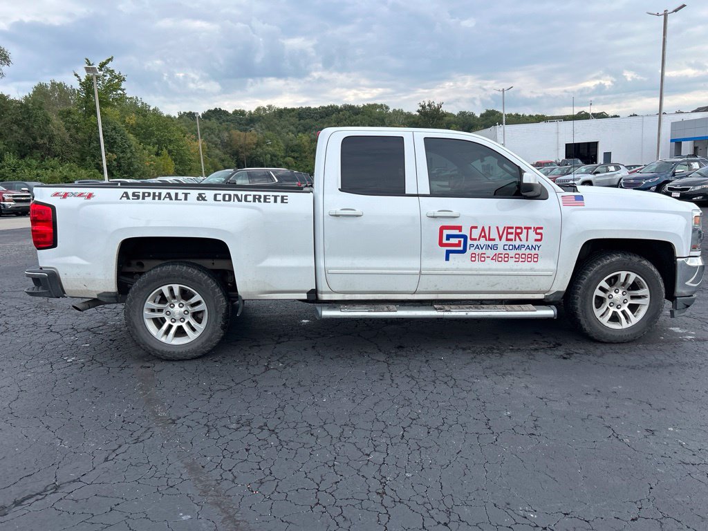 Used 2017 Chevrolet Silverado 1500 LT w/ All Star Edition AWD/4WD image 4