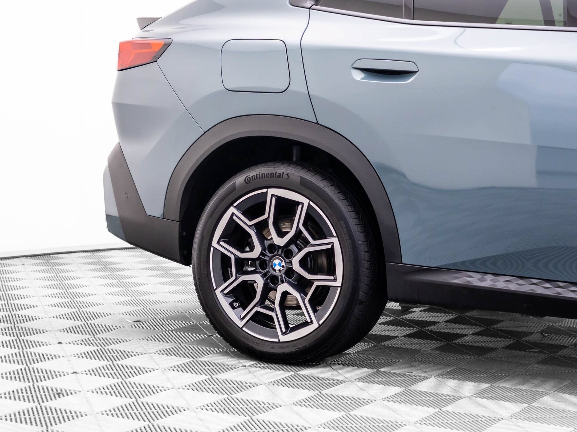 Certified 2025 BMW X2 xDrive28i AWD/4WD image 29