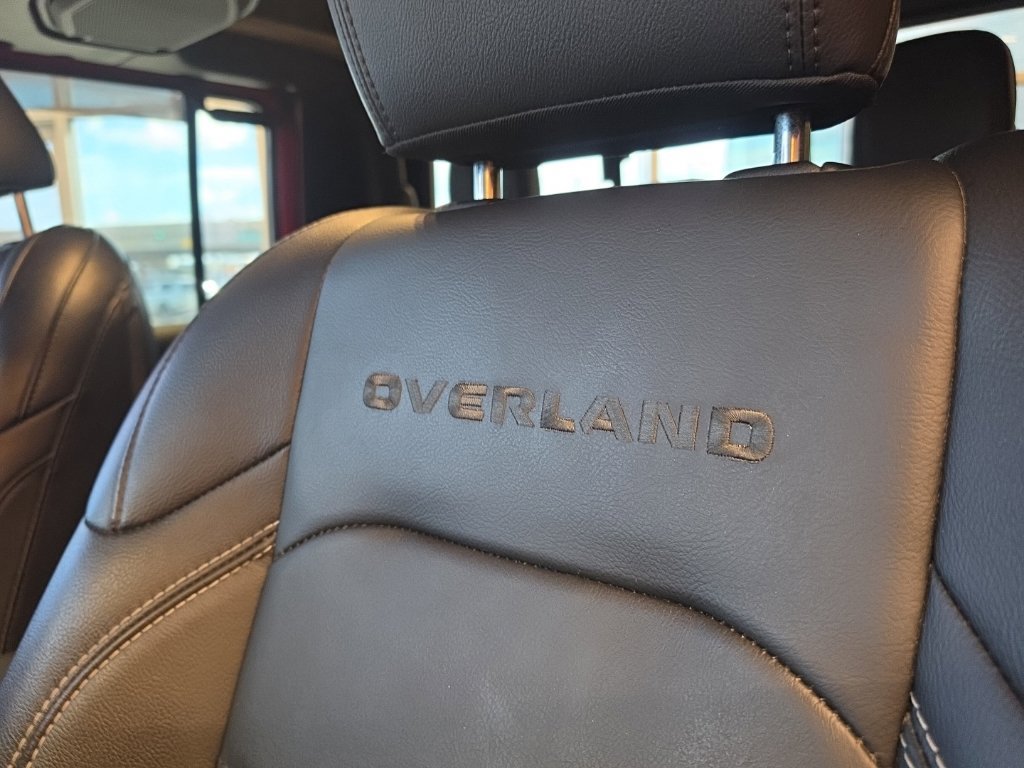 Used 2021 Jeep Gladiator Overland w/ Popular Equipment Package AWD/4WD image 32