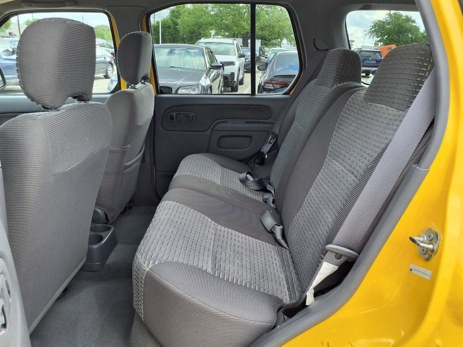 Used 2001 Nissan Xterra SE image 17