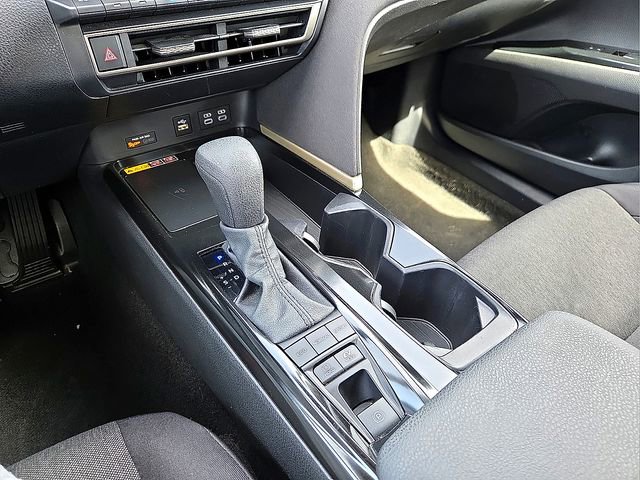 Used 2025 Toyota Camry LE image 25
