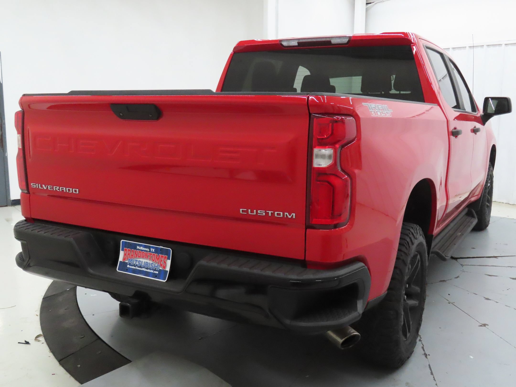 Used 2021 Chevrolet Silverado 1500 Custom Trail Boss AWD/4WD image 3