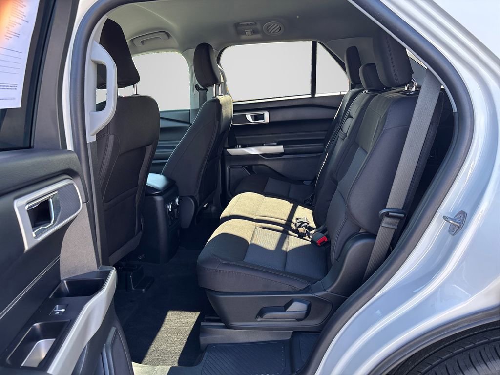 Used 2022 Ford Explorer XLT image 10